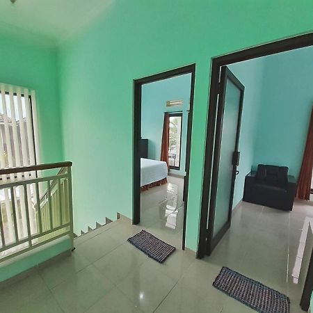 Villa 3 Bedroom Edelweis No. 7 Near Museum Angkut 바투 외부 사진