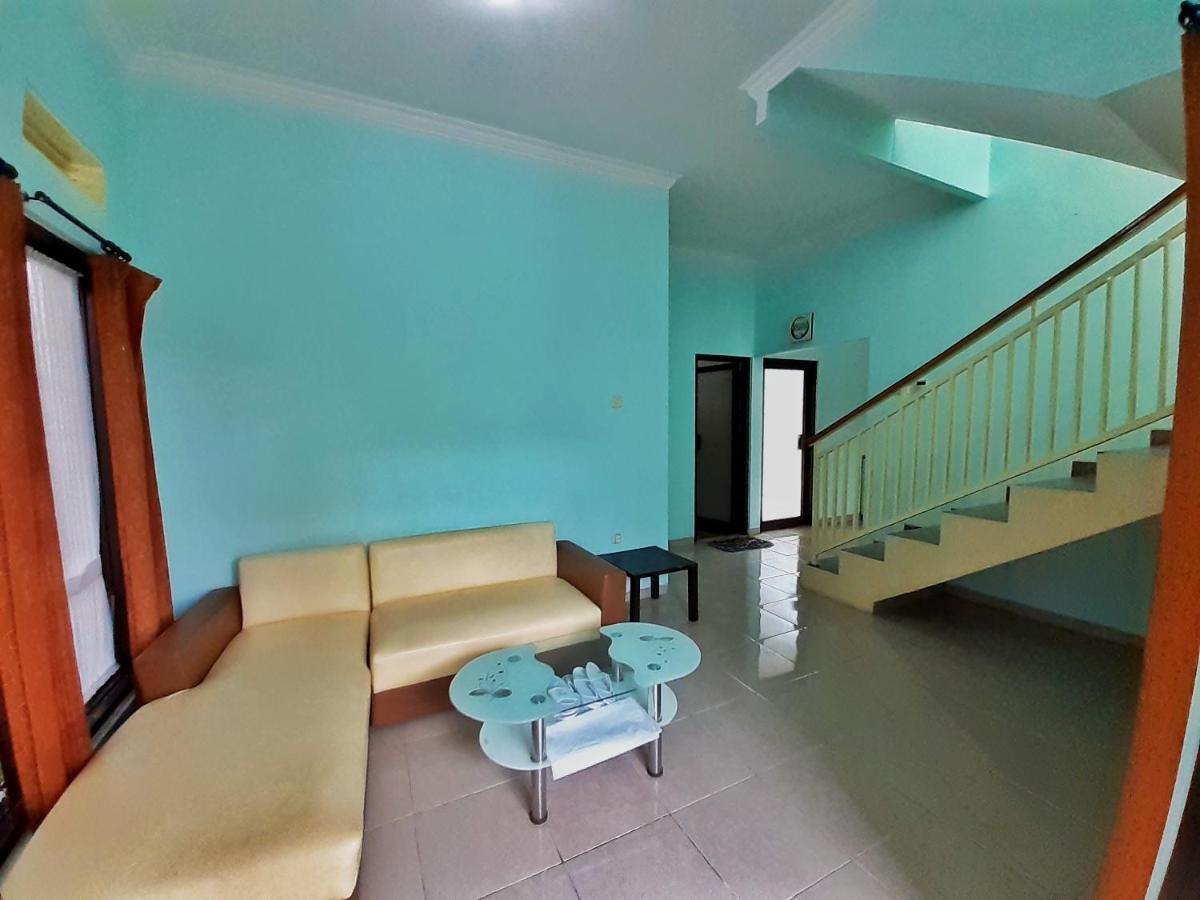 Villa 3 Bedroom Edelweis No. 7 Near Museum Angkut 바투 외부 사진